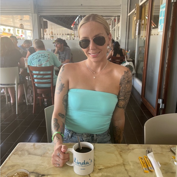 Welcome to my closet! - Picture 11 of 11